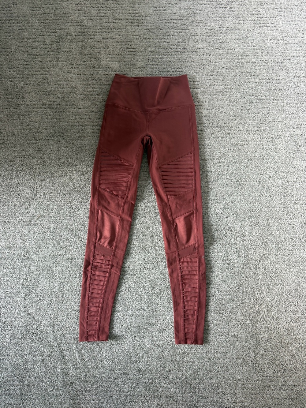 ALO Yoga Moto-Style High-Waist Jeggings in Deep Burgundy